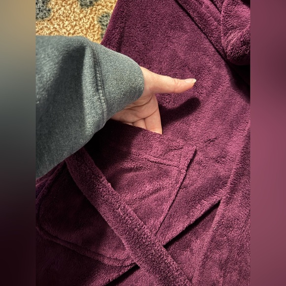 Victoria Secret Robe - Picture 2 of 9